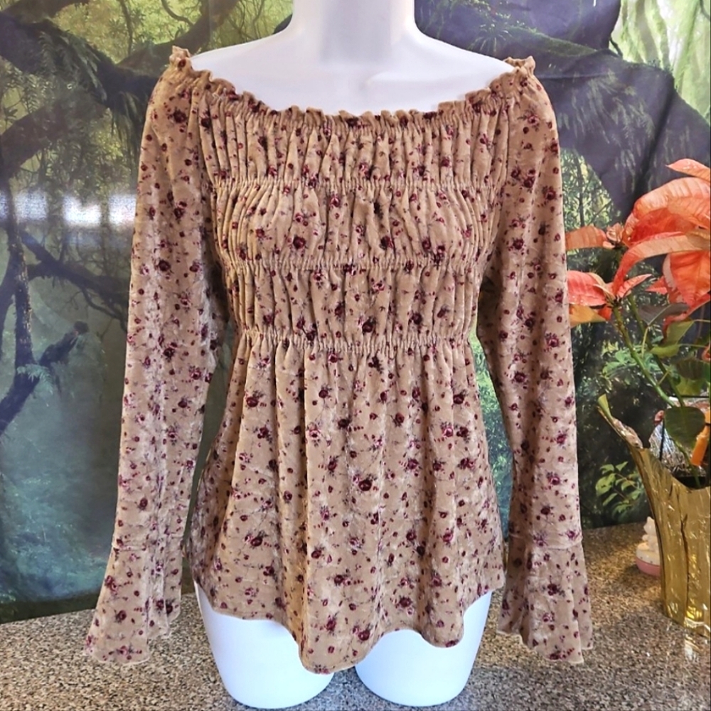 Crushed Velvet Smocked Floral Print Top